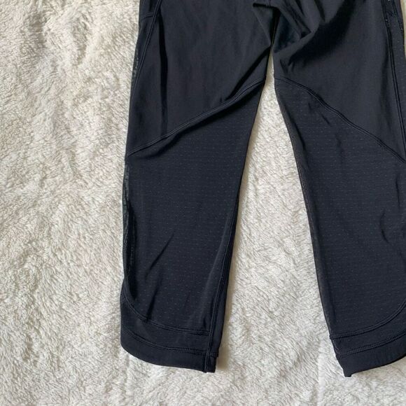 Lululemon Cropped Athletic Mesh Dotted Leggings - Picture 2 of 8
